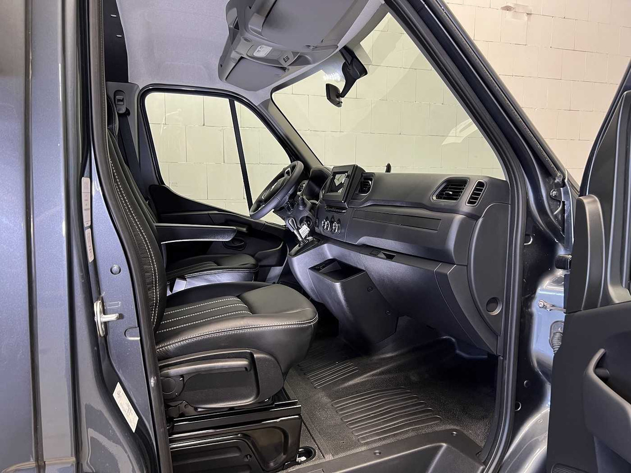 New Horse truck, Van RENAULT Master Haras STX 5-Sitzer LKW: picture 22