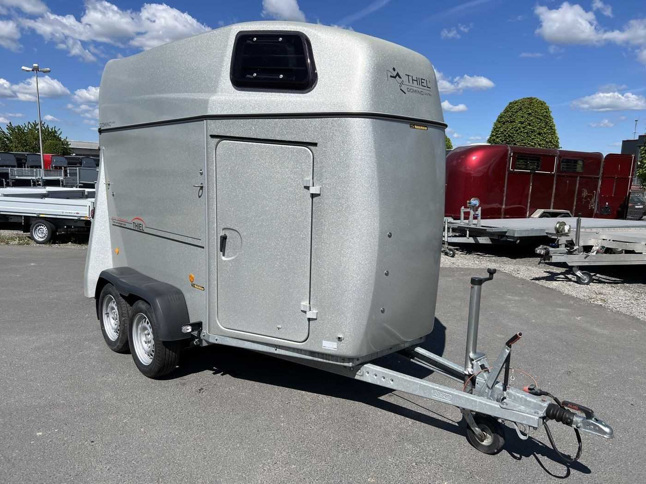 THIEL Domino Ultra Pferdeanhänger - Horse trailer: picture 1 THIEL Domino Ultra Pferdeanhänger - Horse trailer: picture 1