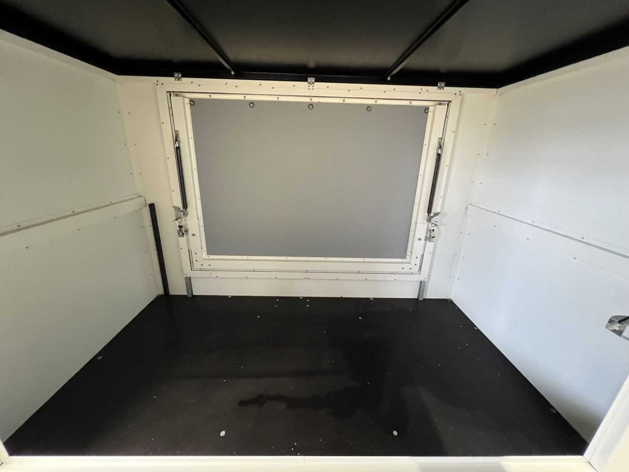 TPV HL-KT-EU2 mit 2 Aufstellklappe Verkaufsanhänger - Vending trailer: picture 4 TPV HL-KT-EU2 mit 2 Aufstellklappe Verkaufsanhänger - Vending trailer: picture 4