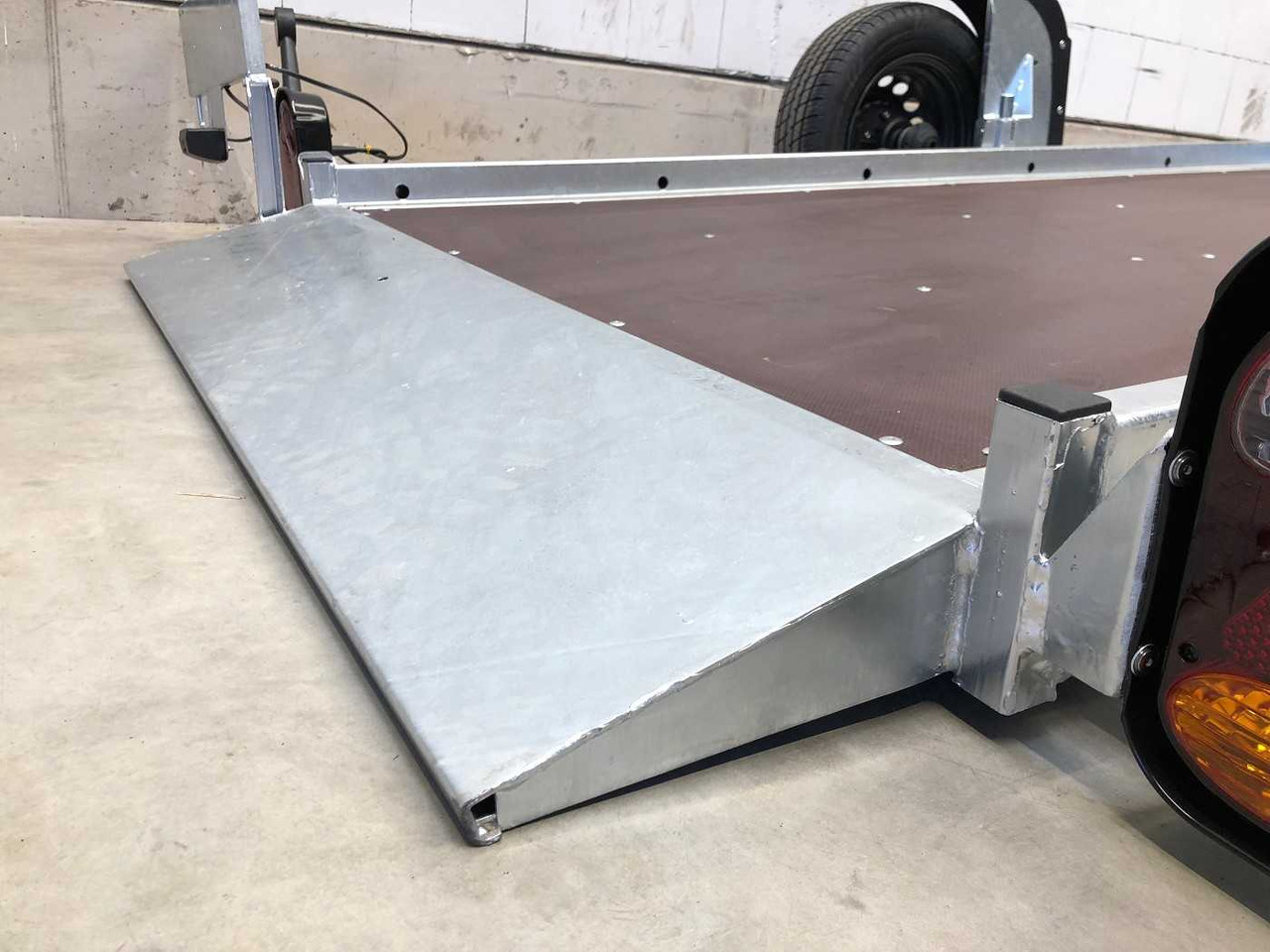 New Roll-off/ Skip trailer VEZEKO Husky F 08.25 Hobby Absenker: picture 9