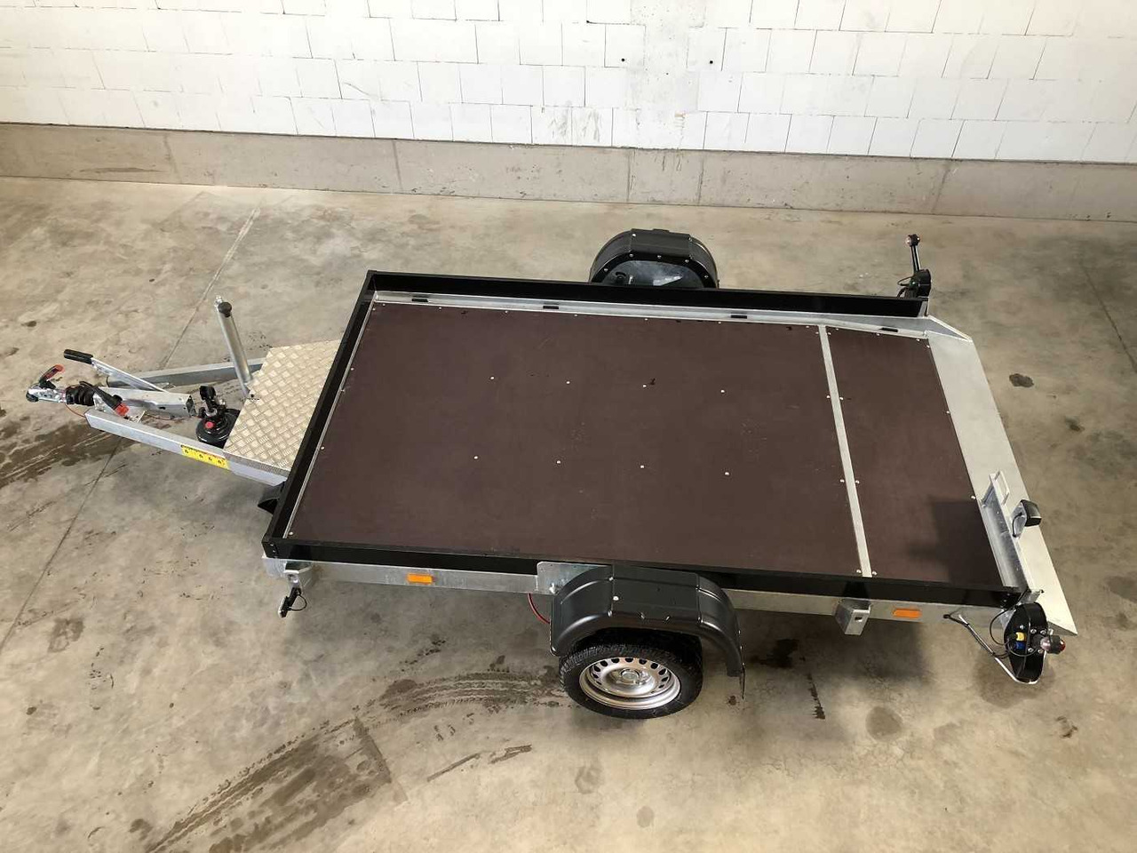 VEZEKO Husky FB 18.28 Absenker - Motorcycle trailer: picture 3 VEZEKO Husky FB 18.28 Absenker - Motorcycle trailer: picture 3