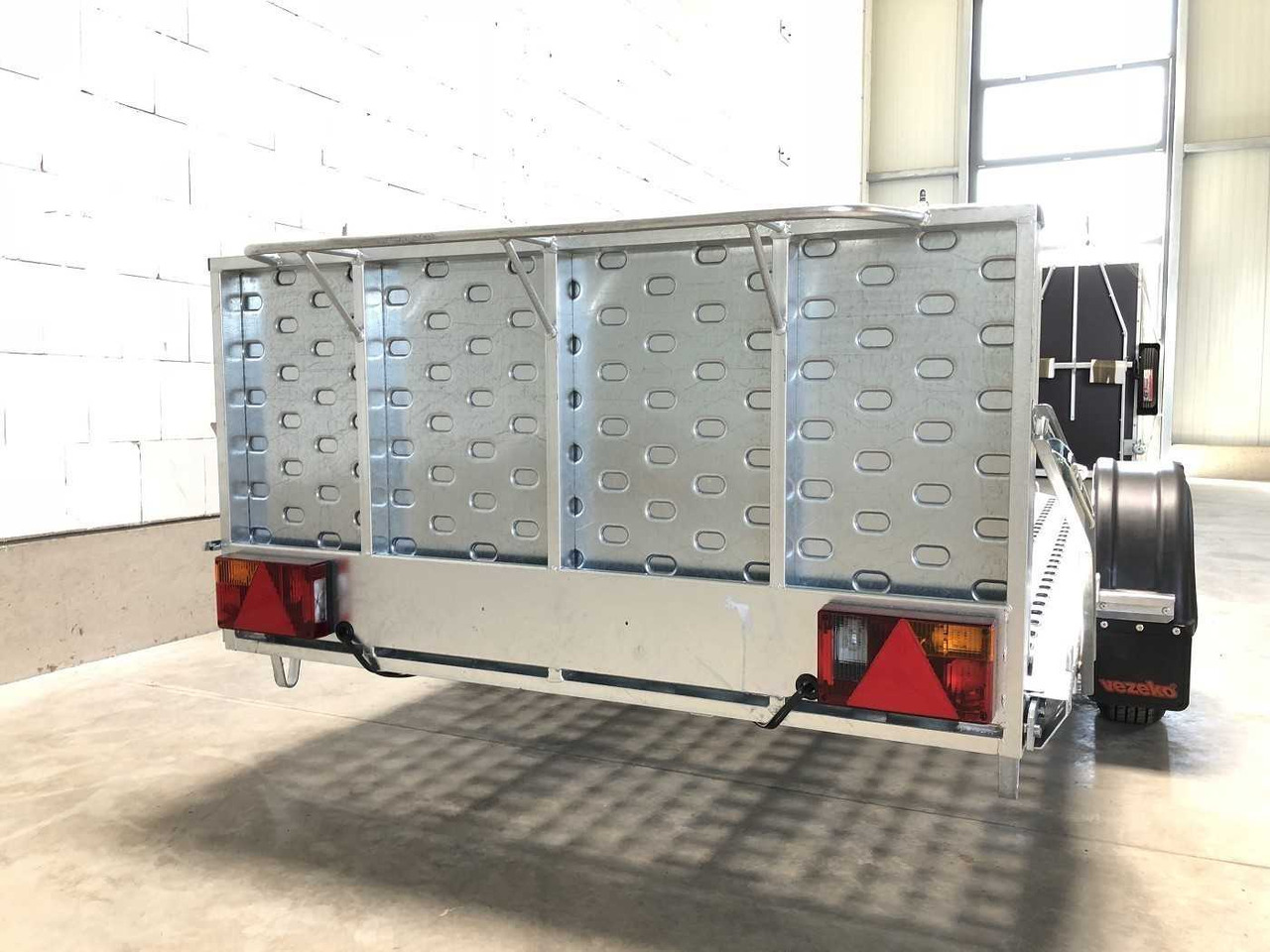 New Motorcycle trailer VEZEKO Motovan B 08+Box Motorradanhänger: picture 21