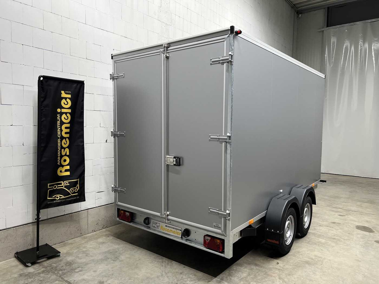 VEZEKO TK C 27.35 Kofferanhänger - Closed box trailer: picture 3 VEZEKO TK C 27.35 Kofferanhänger - Closed box trailer: picture 3