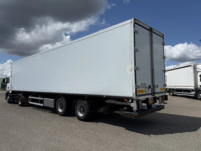 Fruehauf 2-Achse Isokoffer mit Lenkachse und LBW Reifen 90% - Closed box semi-trailer: picture 1 Fruehauf 2-Achse Isokoffer mit Lenkachse und LBW Reifen 90% - Closed box semi-trailer: picture 1