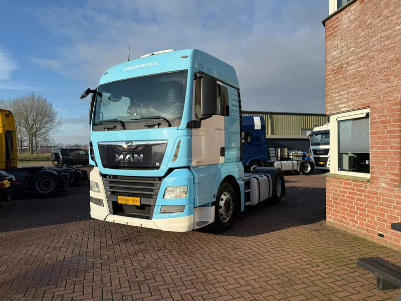 MAN TGX 18.420 TGX 18.420 4X2 / 2 BEDS / SMART TACHO / FRIDGE / PARKING AIRCO / TOP CONDITION / COMPRESSOR - Tractor unit: picture 2 MAN TGX 18.420 TGX 18.420 4X2 / 2 BEDS / SMART TACHO / FRIDGE / PARKING AIRCO / TOP CONDITION / COMPRESSOR - Tractor unit: picture 2