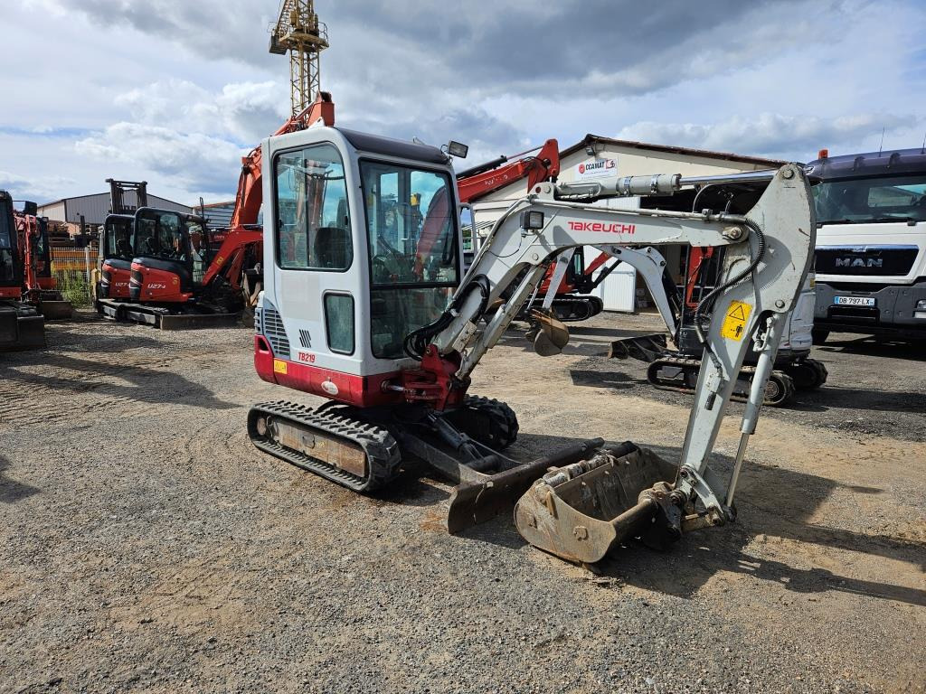Mini excavator TAKEUCHI TB 219: picture 7