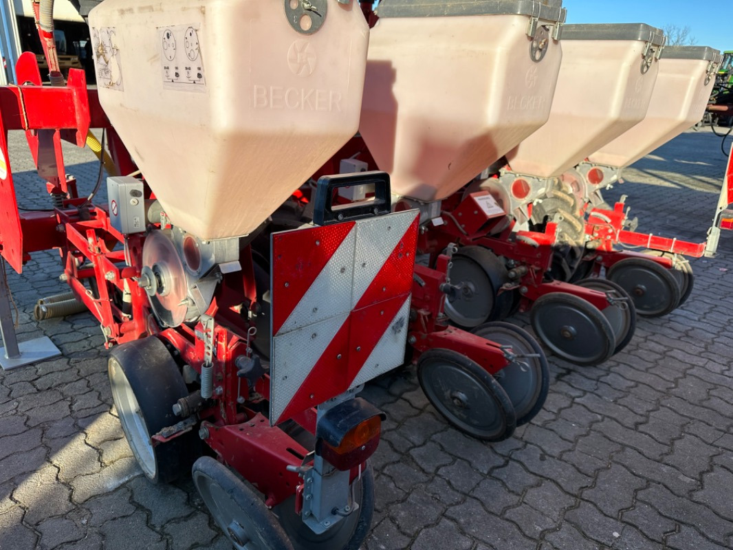 Seed drill Becker Aeromat 8 DTE E-Motion: picture 6