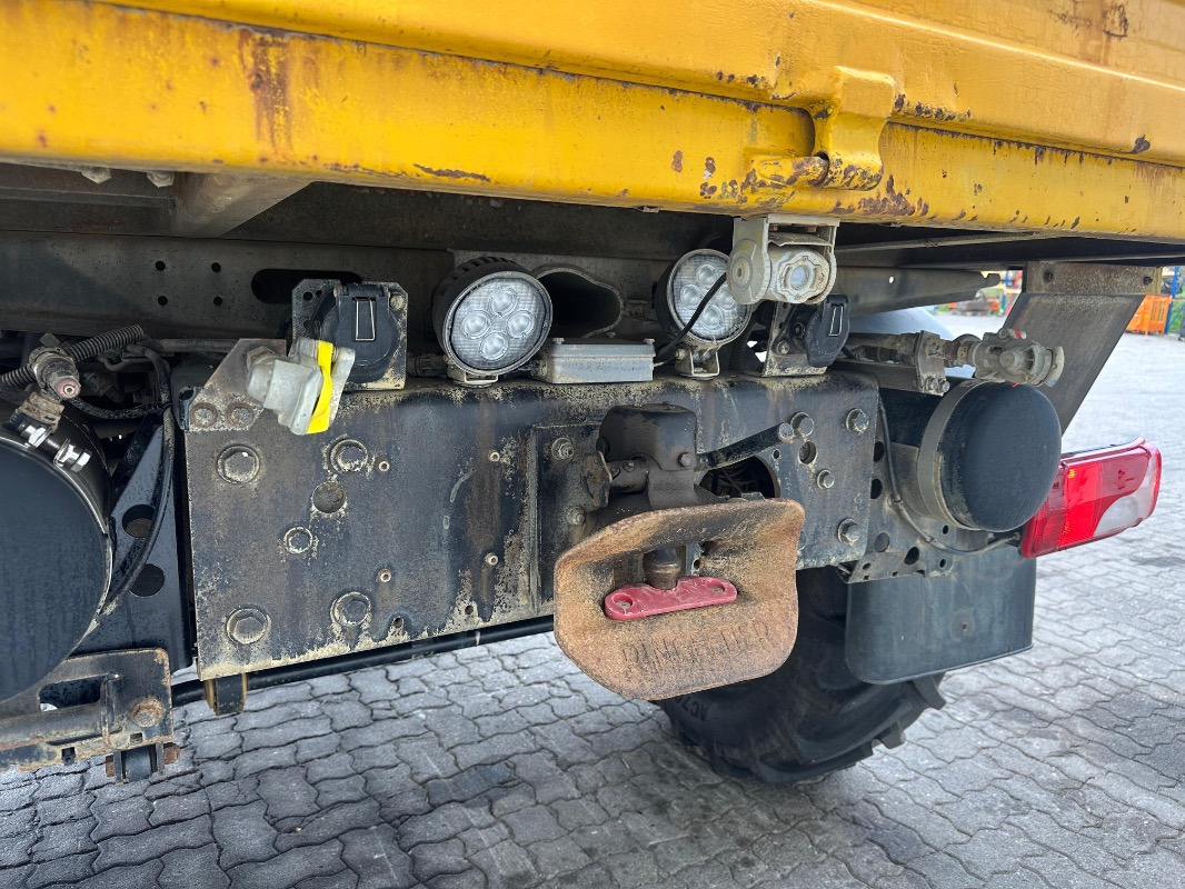 Farm tractor Mercedes-Benz U 4000: picture 16