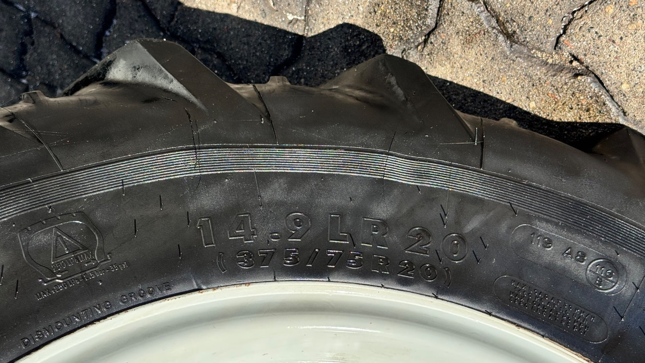 Steyr 4090 Kompakt - Farm tractor: picture 5 Steyr 4090 Kompakt - Farm tractor: picture 5