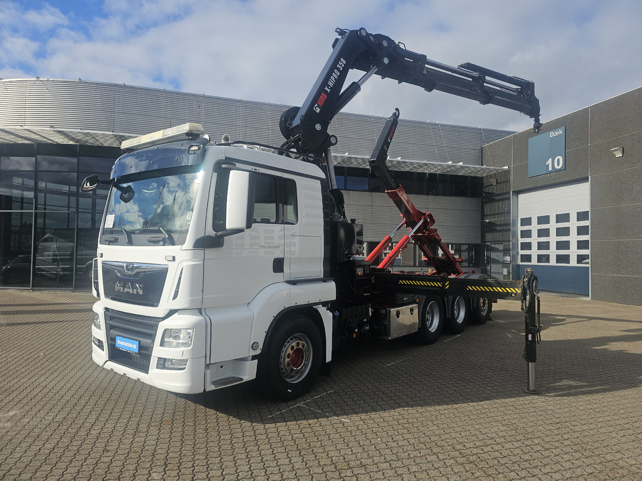 MAN TGS 35.500 - Container transporter/ Swap body truck, Crane truck: picture 1 MAN TGS 35.500 - Container transporter/ Swap body truck, Crane truck: picture 1