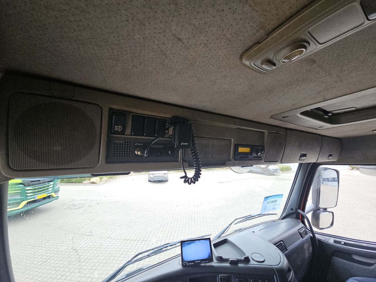 Garbage truck Volvo FM9 6x2: picture 22