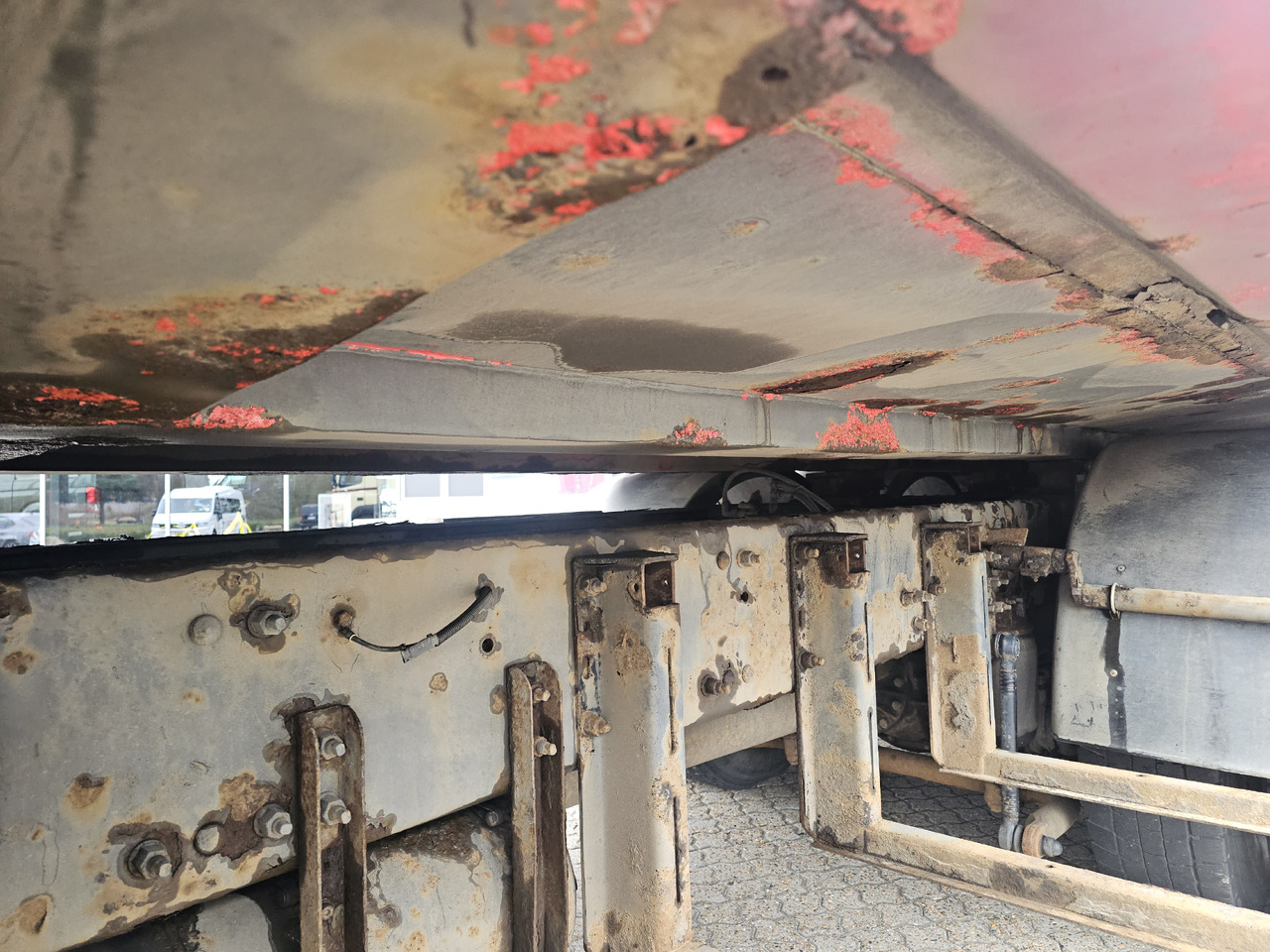 Garbage truck Volvo FM9 6x2: picture 16