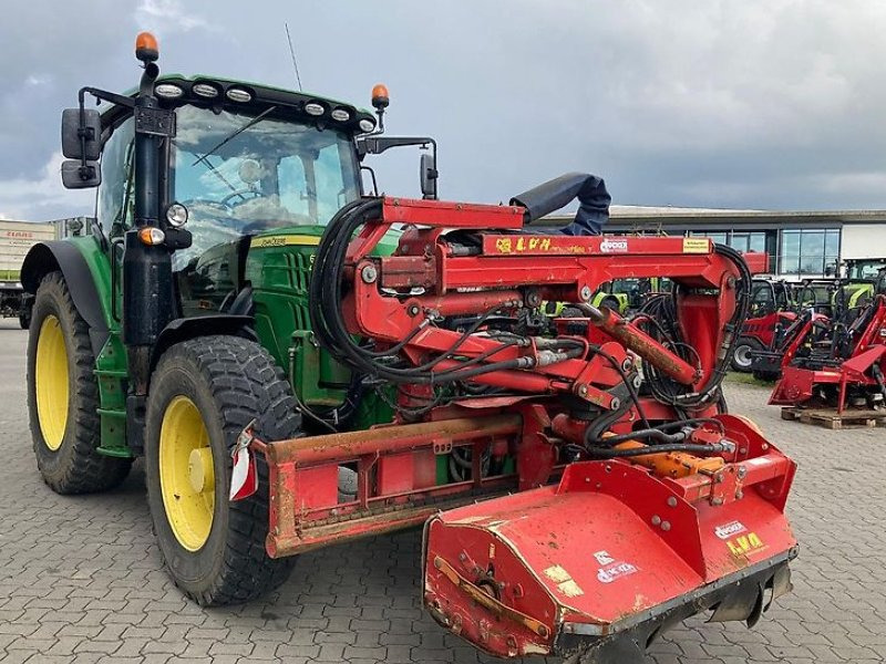 Farm tractor John Deere 6110R: picture 11