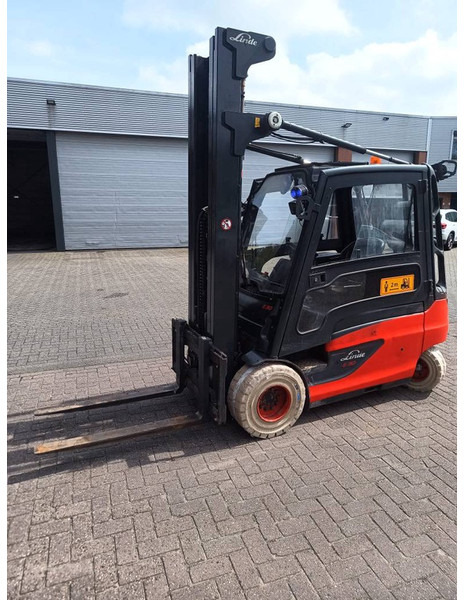 Linde E30L - Electric forklift: picture 1 Linde E30L - Electric forklift: picture 1