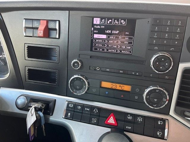 Lease a  Mercedes-Benz Actros 4  MB 1943  SZM  Gefahrgutvorbereitung Mercedes-Benz Actros 4  MB 1943  SZM  Gefahrgutvorbereitung: picture 19