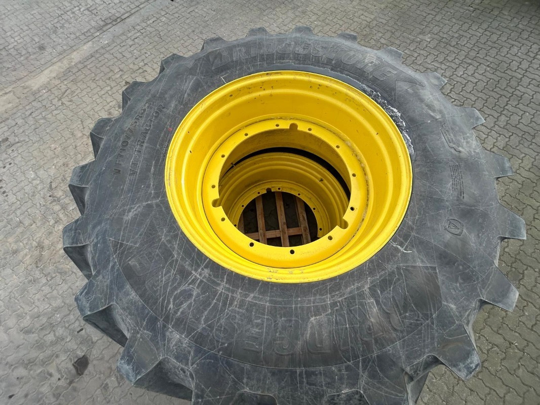 New Tire for Agricultural machinery Bridgestone VF710/70R42   VF650/60R34 Kompletträder: picture 6