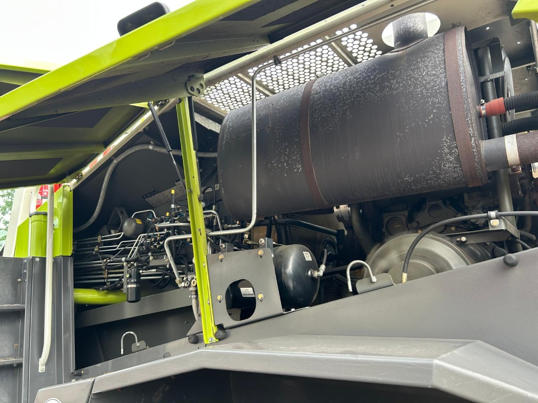 Harvester CLAAS Jaguar 890: picture 17
