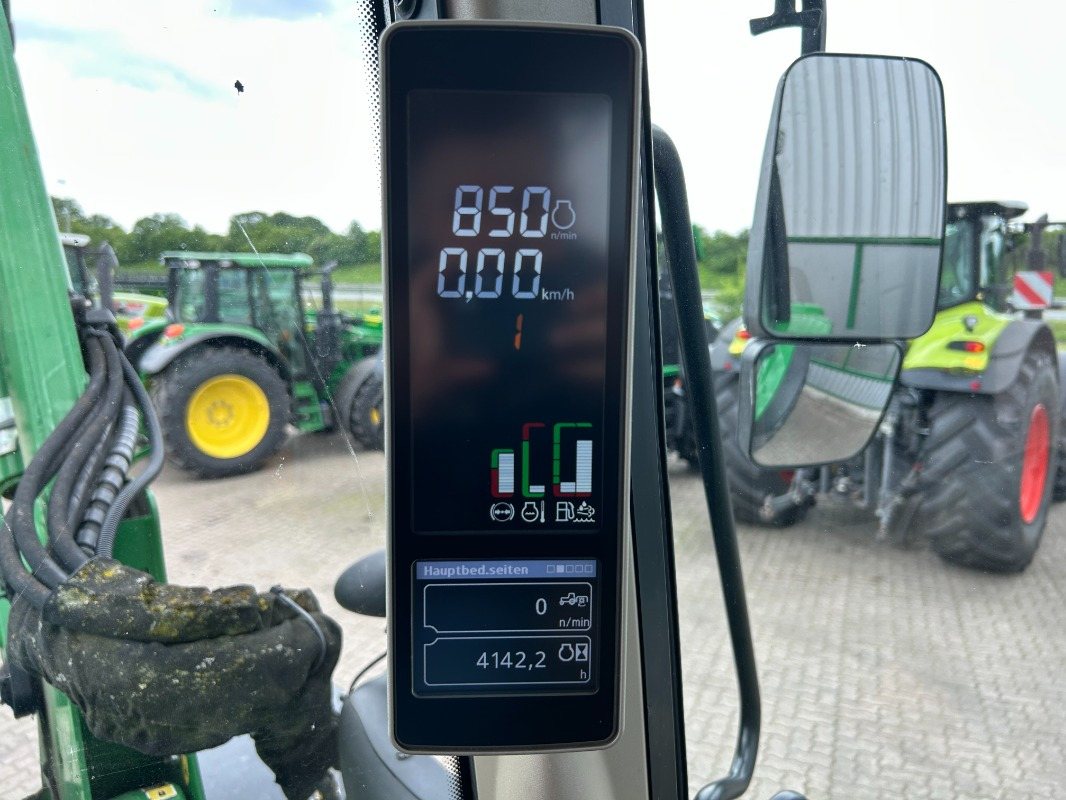 John Deere 6155M - Farm tractor: picture 2 John Deere 6155M - Farm tractor: picture 2