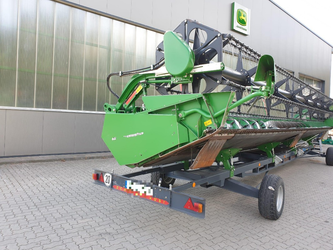 John Deere 635 PREMIUMFLOW - Combine harvester: picture 2 John Deere 635 PREMIUMFLOW - Combine harvester: picture 2