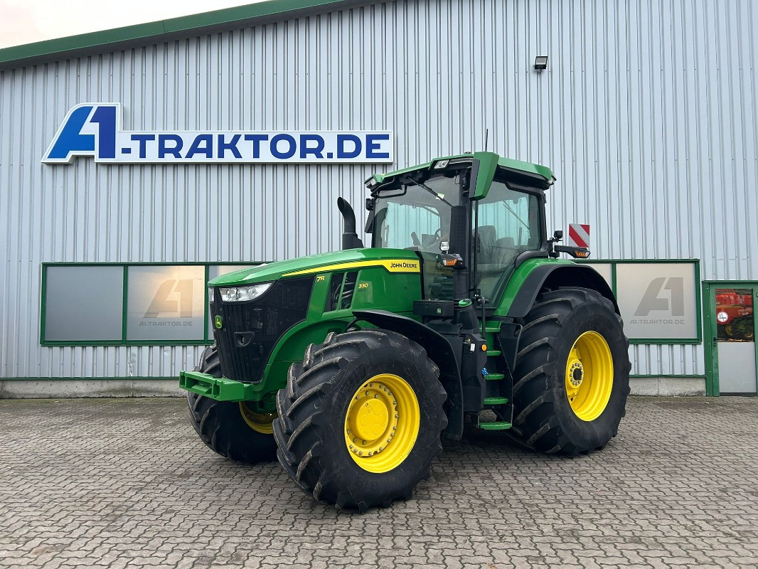 John Deere 7R 330 e23 - Farm tractor: picture 1 John Deere 7R 330 e23 - Farm tractor: picture 1