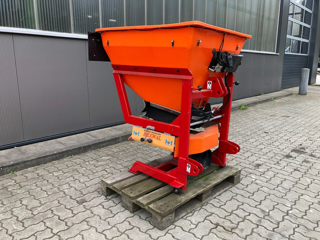 STEKRO WIBRO 600 - Sand/ Salt spreader: picture 5 STEKRO WIBRO 600 - Sand/ Salt spreader: picture 5