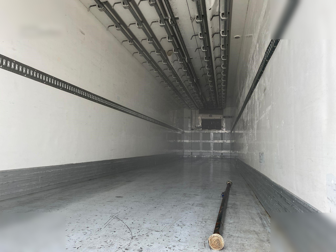 SCHMITZ - Refrigerator semi-trailer: picture 2 SCHMITZ - Refrigerator semi-trailer: picture 2