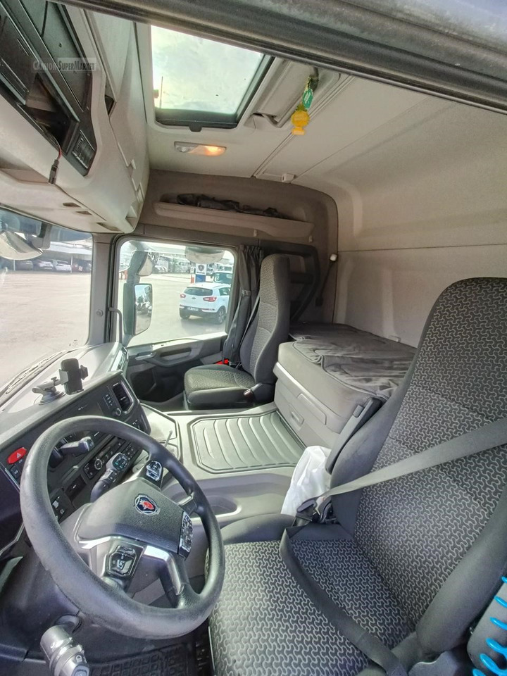 SCANIA P450 - Tractor unit: picture 5 SCANIA P450 - Tractor unit: picture 5