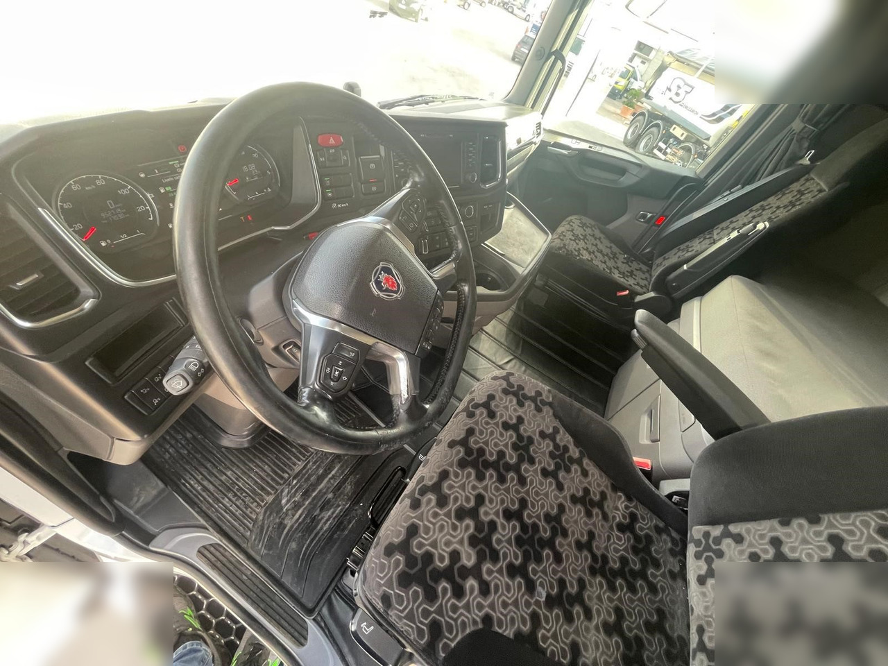 Tractor unit SCANIA S500: picture 7