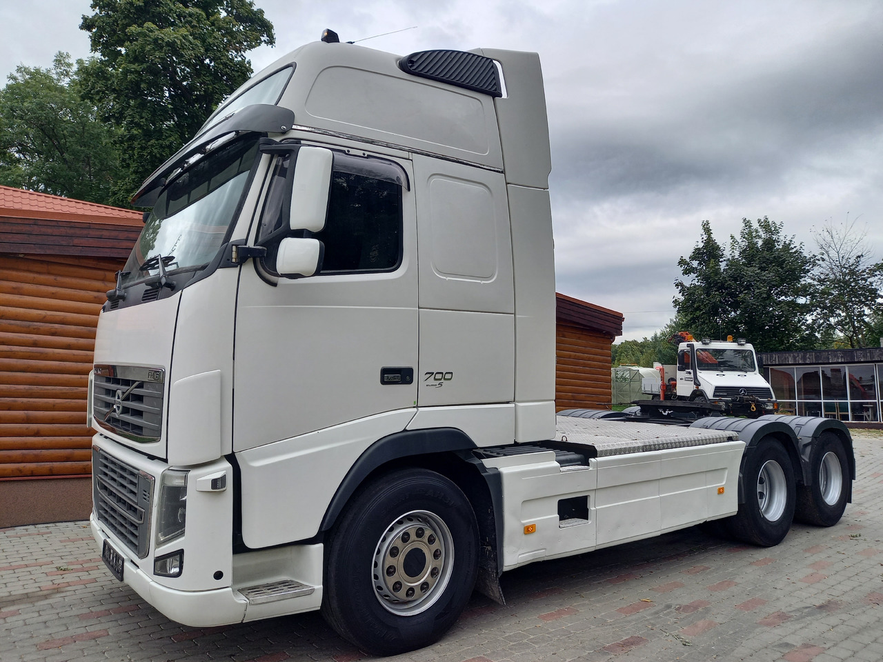 VOLVO FH 16, 6x4, 700, HÜDRAULIKA - Tractor unit: picture 3 VOLVO FH 16, 6x4, 700, HÜDRAULIKA - Tractor unit: picture 3