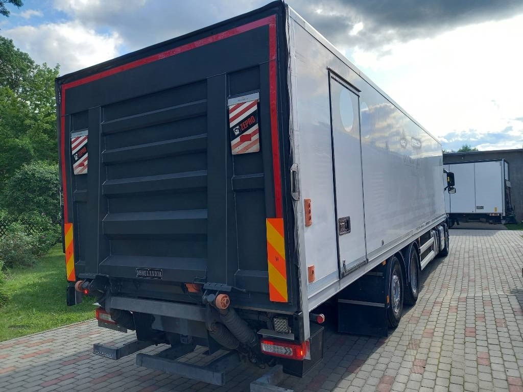 Refrigerator truck Volvo FM 330, 6x2, CARRIER SUPRA 950 U: picture 26