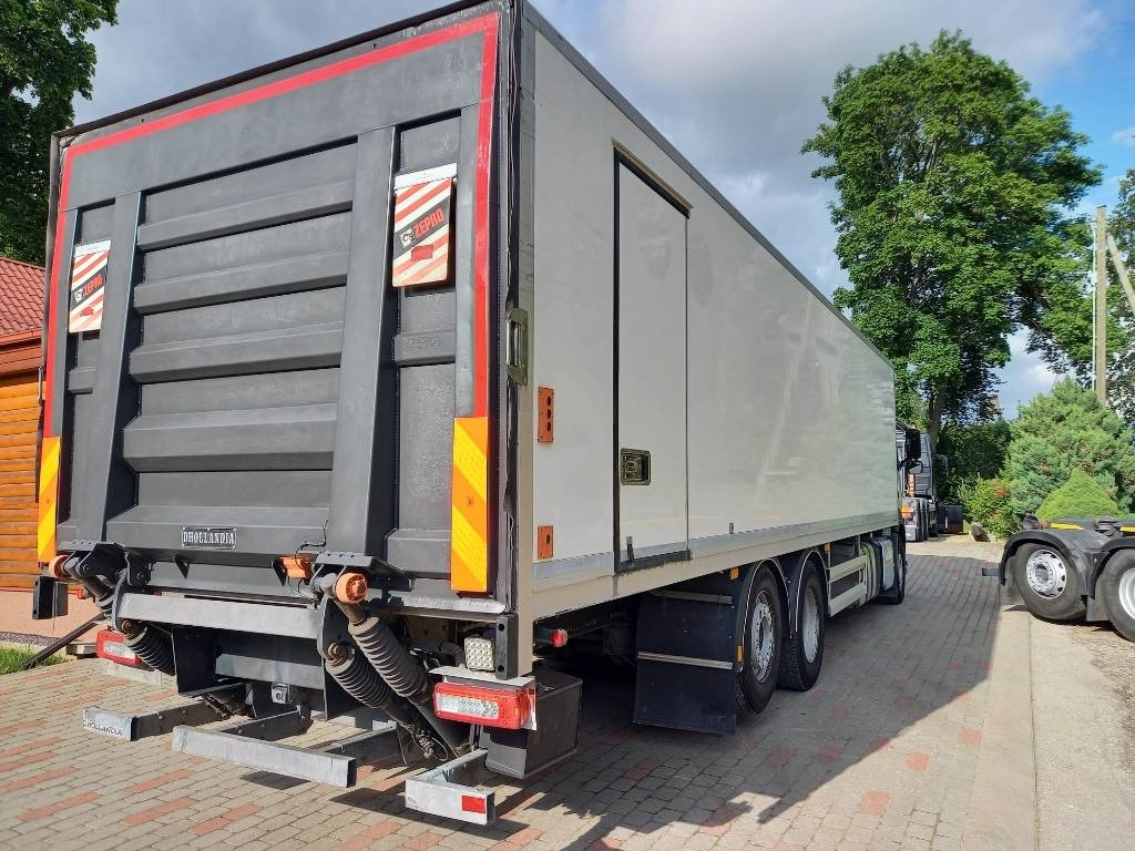 Refrigerator truck Volvo FM 330, 6x2, CARRIER SUPRA 950 U: picture 28