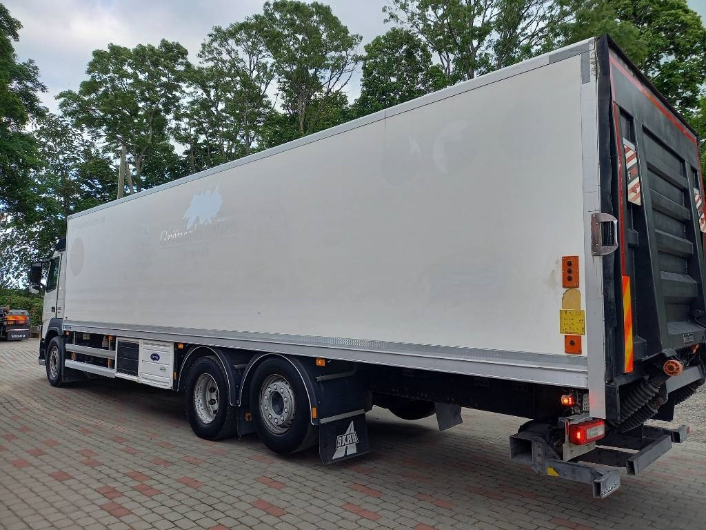 Refrigerator truck Volvo FM 330, 6x2, CARRIER SUPRA 950 U: picture 38