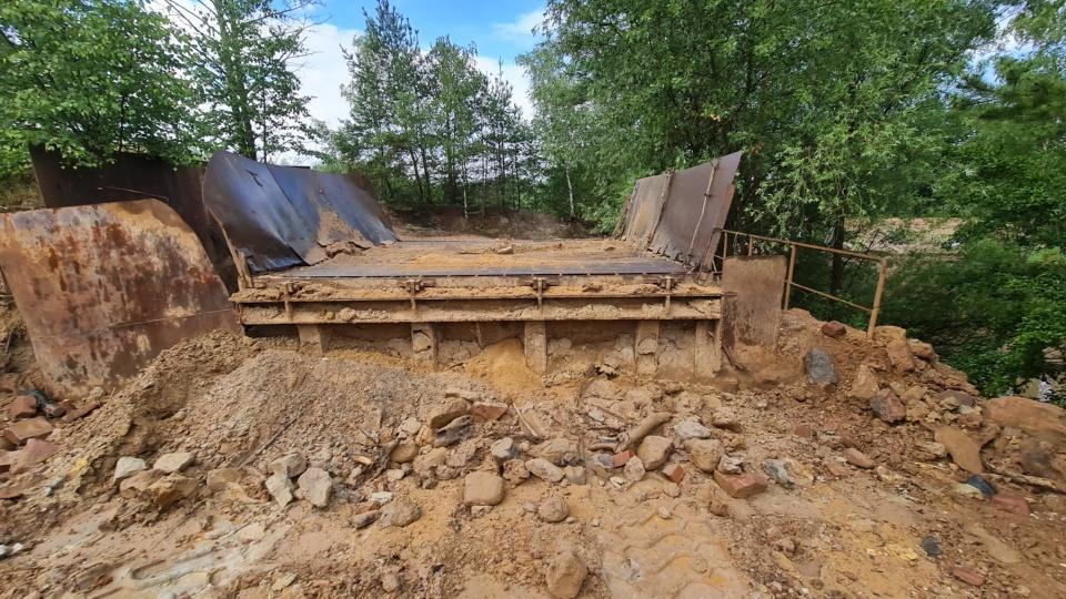 Construction machinery Aufgabetrichter ca. 70m³: picture 8