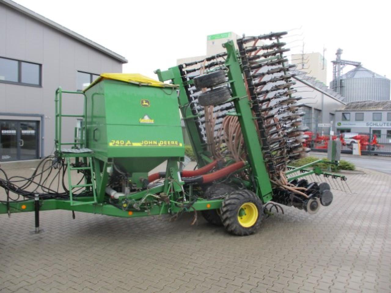 John Deere 740 A Isobus - Seed drill: picture 1 John Deere 740 A Isobus - Seed drill: picture 1
