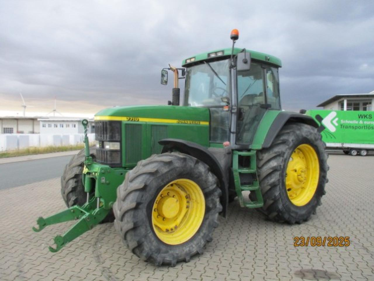 John Deere 7710 TLS Krichgang - Farm tractor: picture 1 John Deere 7710 TLS Krichgang - Farm tractor: picture 1