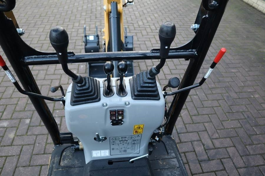 CAT 300.9D Valid inspection, *Guarantee! Hydr Quickcou - Mini excavator: picture 3 CAT 300.9D Valid inspection, *Guarantee! Hydr Quickcou - Mini excavator: picture 3