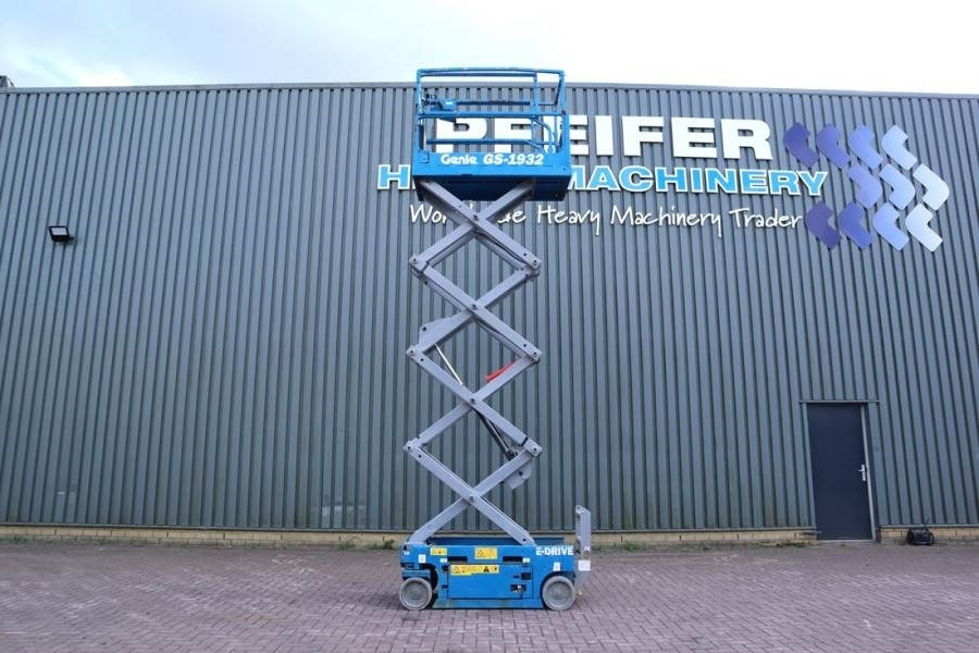 Genie GS1932 E-Drive Several In Stock, 8m Working Height - Scissor lift: picture 3 Genie GS1932 E-Drive Several In Stock, 8m Working Height - Scissor lift: picture 3