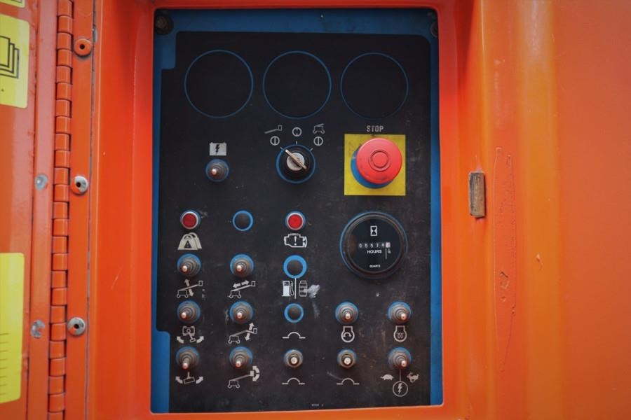 Genie S45 Valid inspection, Diesel, 4x4 Drive, 15.72 m W - Telescopic boom: picture 4 Genie S45 Valid inspection, Diesel, 4x4 Drive, 15.72 m W - Telescopic boom: picture 4