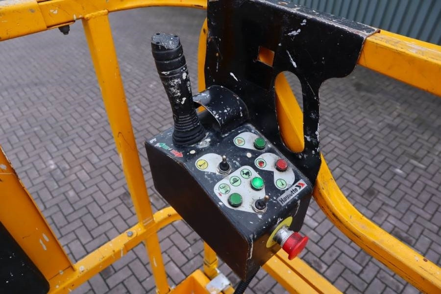 Haulotte Compact 10 Electric, 10m Working Height, 450kg Cap - Scissor lift: picture 4 Haulotte Compact 10 Electric, 10m Working Height, 450kg Cap - Scissor lift: picture 4