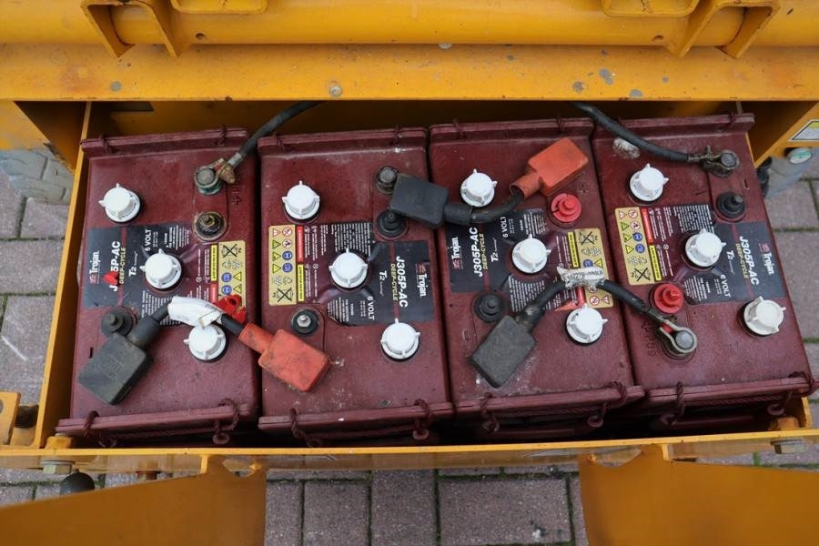 Scissor lift Haulotte Compact 10 Electric, 10m Working Height, 450kg Cap: picture 6