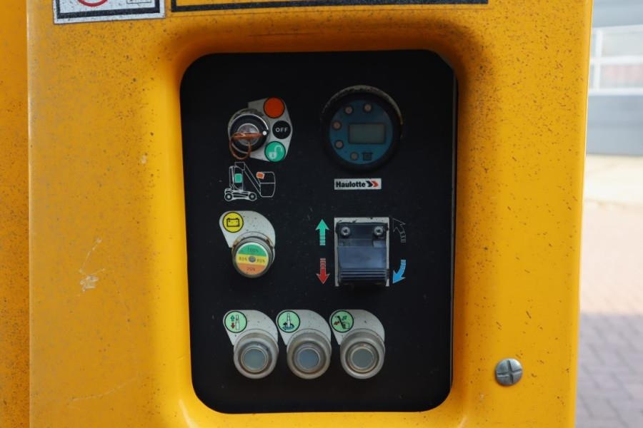 Haulotte STAR 10 As-Is, Electric, 10m Working Height, 3m Re - Articulated boom: picture 3 Haulotte STAR 10 As-Is, Electric, 10m Working Height, 3m Re - Articulated boom: picture 3