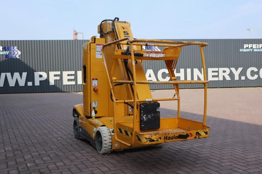 Haulotte STAR 10 As-Is, Electric, 10m Working Height, 3m Re - Articulated boom: picture 3 Haulotte STAR 10 As-Is, Electric, 10m Working Height, 3m Re - Articulated boom: picture 3