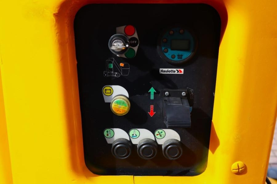 Haulotte Star 10AC As- Is, Electric, 10m Working Height, 3m - Articulated boom: picture 5 Haulotte Star 10AC As- Is, Electric, 10m Working Height, 3m - Articulated boom: picture 5