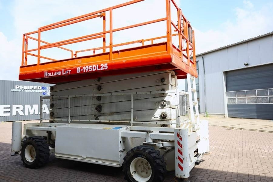 Scissor lift Holland Lift B-195DL25-4WD Diesel, 4x4 Drive, 21.5m Working Hei: picture 7