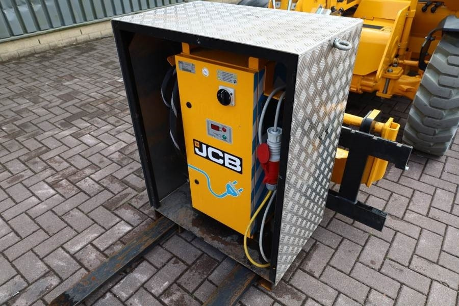 JCB 525-60E Guarantee! Fully Electric, 2500kg Capacity - Telescopic handler: picture 5 JCB 525-60E Guarantee! Fully Electric, 2500kg Capacity - Telescopic handler: picture 5