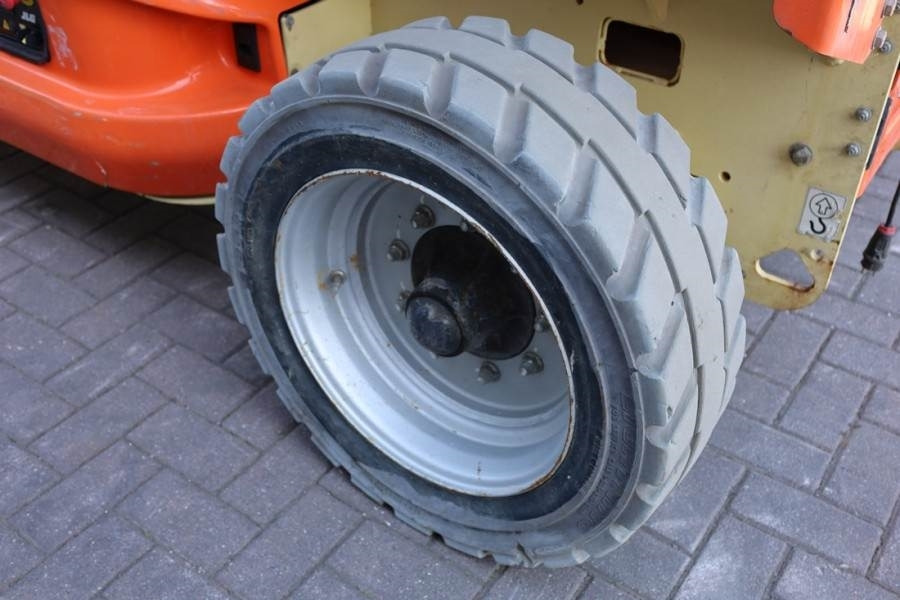 Scissor lift JLG 4069LE Electric, 14.2m Working Height, 360kg Capac: picture 15