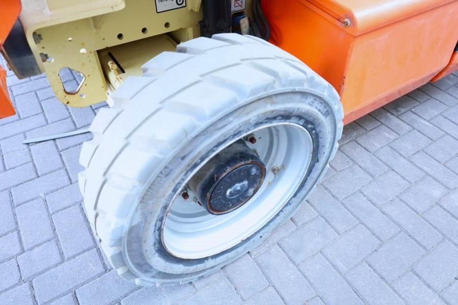 Scissor lift JLG 4069LE Electric, 14.2m Working Height, 360kg Capac: picture 14