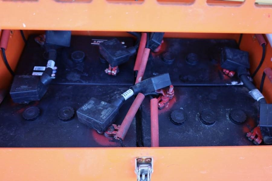 Scissor lift JLG 4069LE Electric, 14.2m Working Height, 360kg Capac: picture 10