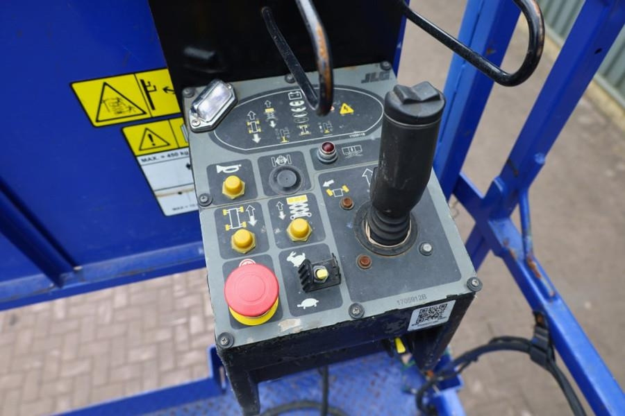 JLG M3369 Hybrid, 12m Working Height, 450kg Capacity, - Scissor lift: picture 4 JLG M3369 Hybrid, 12m Working Height, 450kg Capacity, - Scissor lift: picture 4