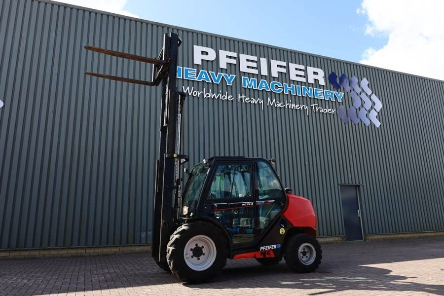 Manitou MC25-4 Valid Inspection, *Guarantee, Diesel, 4x4 D  - Rough terrain forklift: picture 3 Manitou MC25-4 Valid Inspection, *Guarantee, Diesel, 4x4 D  - Rough terrain forklift: picture 3